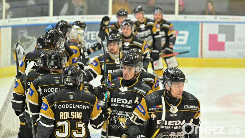 Die Spieler des ERSC Amberg sind heiß auf den Saisonstart in der Eishockey-Bayernliga am kommenden Wochenende. Bild: Hubert Ziegler