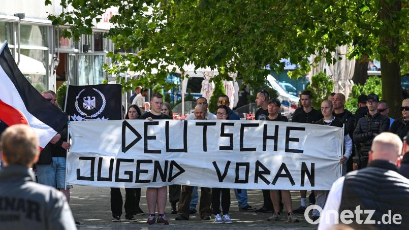 Die Gruppe „Deutsche Jugend Voran“ wird von der Bundesregierung als Beispiel für eine junge, rechtsextreme Gruppierung genannt. (Archivbild) Bild: Heiko Rebsch/dpa