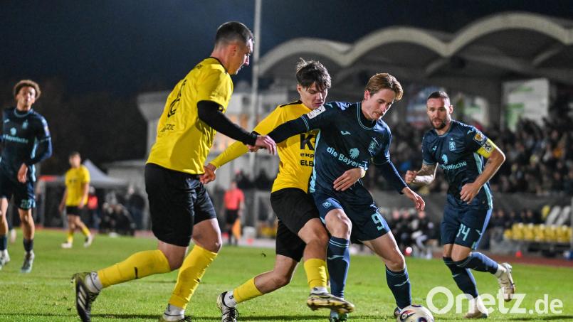 Die Fotos zum Spiel des FC Amberg gegen den TSV 1860 München. Bild: Loeffler, Jonas
