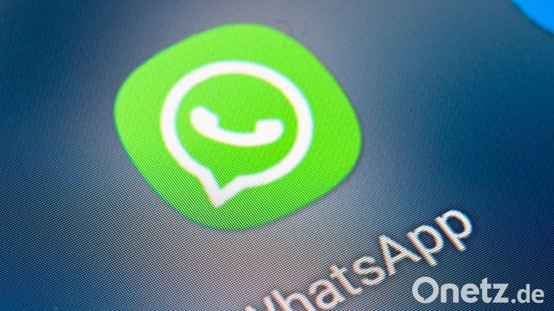 Der führende Messengerdienst hatte sich klar gegen die Einführung einer Chatkontrolle in der EU ausgesprochen - der Marktrivale Signal hatte sogar mit einem Rückzug aus Europa gedroht. (Symbolbild) Bild: Fabian Sommer/dpa