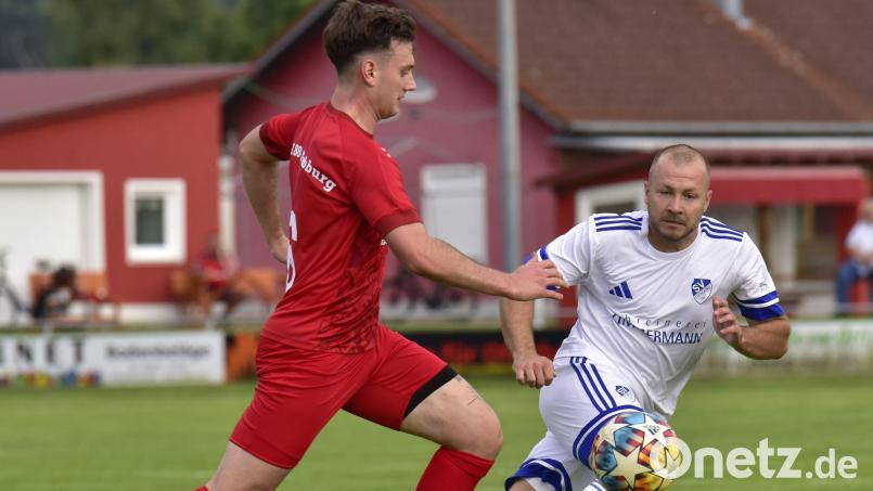 Sebastian Ring (rechts/Szene aus dem Derby gegen den TV Nabburg) empfängt mit dem SV Diendorf die zuletzt erfolgreichen Stullner. Archivbild: mhs