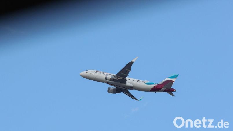 Am Mittwochabend musste ein Eurowings-Flieger kurz nach Abflug wieder zum Hamburg Airport zurückkehren. Archivbild: Bodo Marks/dpa