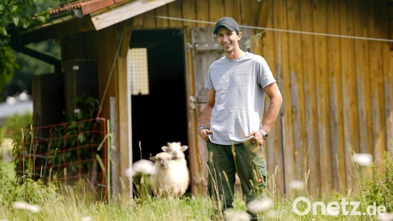Michael Köstler aus Schönkirch ist einer der Teilnehmer an der aktuellen "Bauer sucht Frau"-Staffel. Wie es für ihn beim Scheunenfest und bei der Hofwoche gelaufen ist, ist ab Montag, 3. November, auf RTL zu sehen. Bild: RTL /Stefan Gregorowius