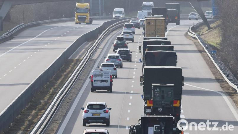 Bundeswehrfahrzeuge sind derzeit verstärkt rund um Weiden unterwegs. Symbolbild: Daniel Löb, dpa