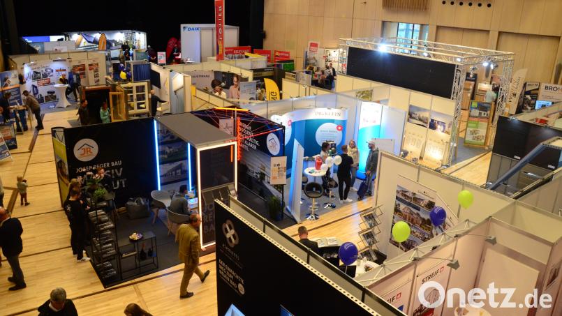 Die Bau- und Immobilienmesse &quot;meinZuhause!&quot; findet am 11. und 12. Oktober in der Max-Reger-Halle statt. Archivbild: Kunz