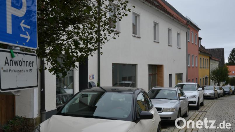 Nach einer Änderung der Bayerischen Bauordnung braucht Tirschenreuth künftig eine Stellplatzsatzung. Darüber diskutierte nun der Bauausschuss, die endgültige Entscheidung fällt demnächst im Stadtrat. Bild: Thorsten Schreiber