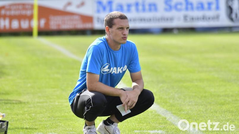 Nick D`Adonna, Trainer TSV Theuern, sieht seine Mannschaft vor einer großen Herausforderung. Archivbild: Hubert Ziegler