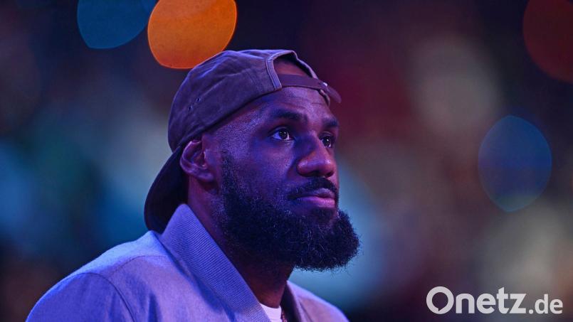 LeBron James hat Rückenschmerzen und verpasst den Saisonstart der NBA. (Archivfoto) Bild: Jose Carlos Fajardo/Bay Area News Group/AP/dpa