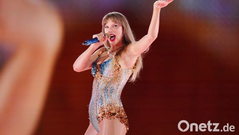 Führt nicht nur das Leben eines Showgirls, sondern auch das einer Chartsstürmerin: Taylor Swift. (Archivbild) Bild: Darryl Dyck/The Canadian Press via AP/dpa