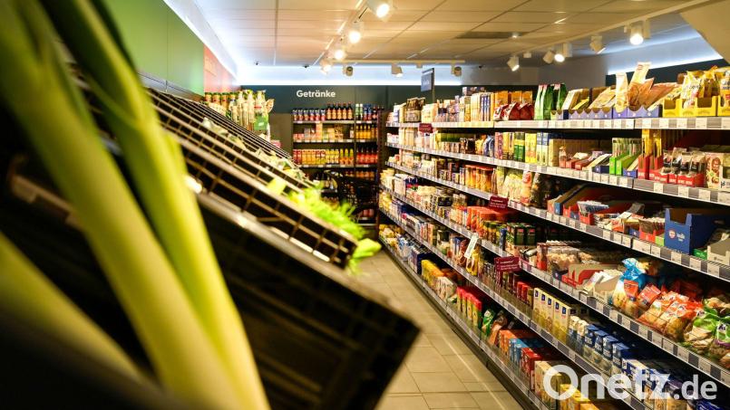 Ein Teil der Verbraucher lässt sich Lebensmittel nach Hause liefern, um nicht in den Supermarkt gehen zu müssen. Bild: Heiko Rebsch/dpa
