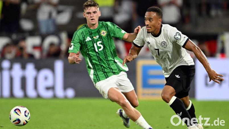 Jamie Leweling ist aus dem Teamquartier der Nationalmannschaft abgereist. (Archivbild) Bild: Federico Gambarini/dpa