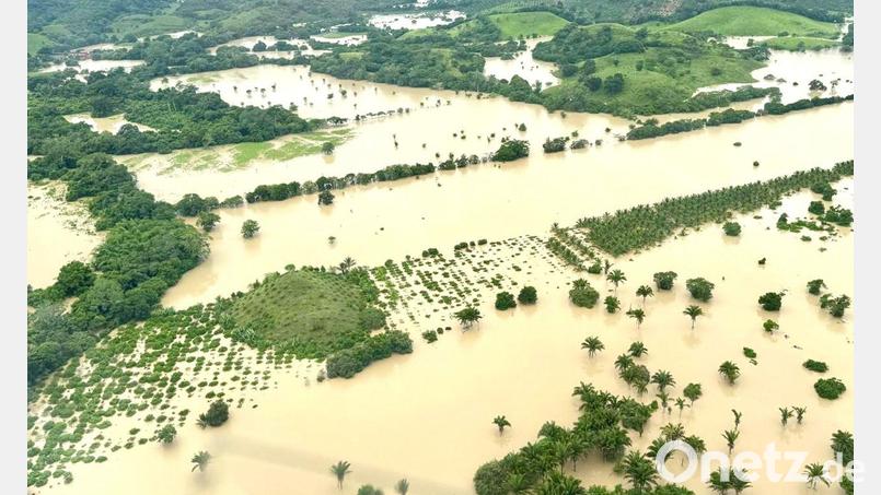 Ganze Landstriche in mehreren mexikanischen Bundesstaaten stehen unter Wasser. Bild: ---/Proteccion Civil Veracruz/dpa