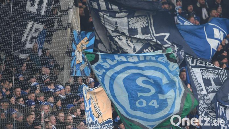 Vor dem Spiel in Dublin gab es einen Zwischenfall mit Schalke-Fans. (Archivbild) Bild: Swen Pförtner/dpa