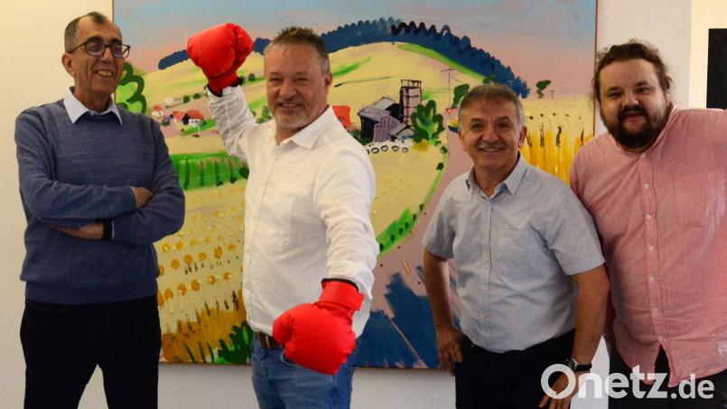 Nur vier der Kandidaten kommen zur Nominierungsversammlung. Ali Zant (Zweiter von links) gibt sich kampfbereit. Bild: Kunz