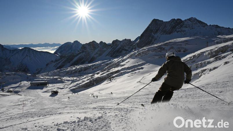 Auch auf der Zugspitze wird es teurer. (Archivbild) Bild: Angelika Warmuth/dpa