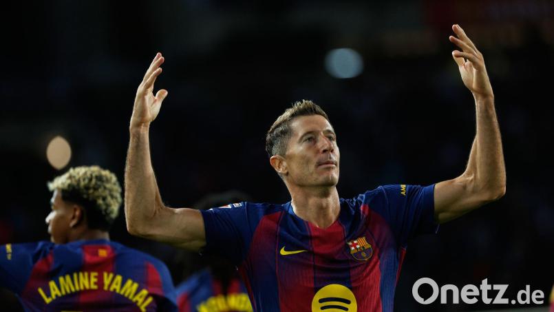 Für Robert Lewandowski könnte in Barcelona bald Schluss sein. (Archivbild) Bild: Joan Monfort/AP/dpa