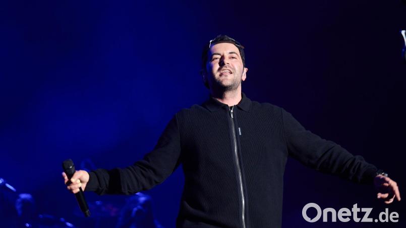 Nach der Absage eines Konzerts im Rahmen einer Ausstellung des Satirikers Jan Böhmermann hat sich nun auch der Rapper Chefket geäußert. (Archivbild) Bild: Annette Riedl/dpa