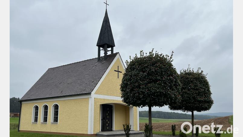 Sehr gut gepflegt ist die Kapelle in der Ortsmitte von Dürnsricht. Bild: mma