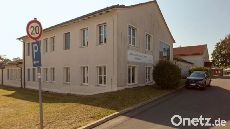 Das Gebäude, in dem sich die Kolping-Niederlassung in Kemnath nun befindet, war früher das Handwerkerhaus. Später gehörte es zur Kemnather Schule. Bild: Kolping-Bildungswerk Ostbayern/exb