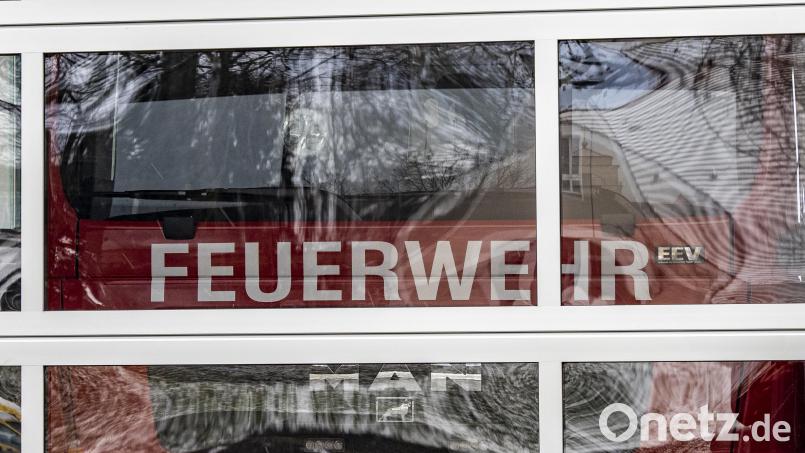 Die Dienstkleidung der Wehren wird künftig von der Stadt Erbendorf übernommen. Bild: lum
