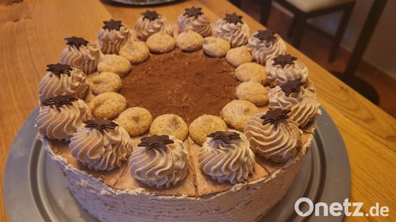 Im &quot;Kleinen Garten-Café&quot; in Hauxdorf bei Erbendorf bietet Birgit Fütterer ihren Gästen ein Mal im Monat Torten wie diese an. Die gelernte Wirtschaftsfachwirtin backt alles selbst – mit besten Zutaten aus der Region. Bild: Birgit Fütterer/exb