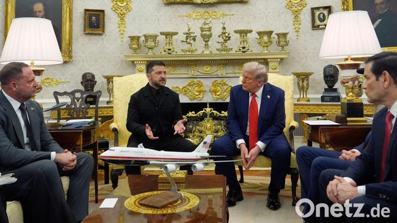 Der ukrainische Staatschef Wolodymyr Selenskyj reist ein weiteres Mal in die USA, um von Washington neue Waffen für den Krieg mit Russland zu erbitten. (Archivbild) Bild: Julia Demaree Nikhinson/AP/dpa