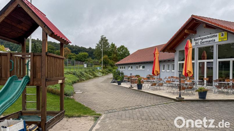 Das Gelände des SC Germania Amberg im Ortsteil Wagrain hat sich in den vergangenen Jahren gemausert. Sehr zum Leidwesen einer Nachbarin. Bild: Stephan Huber
