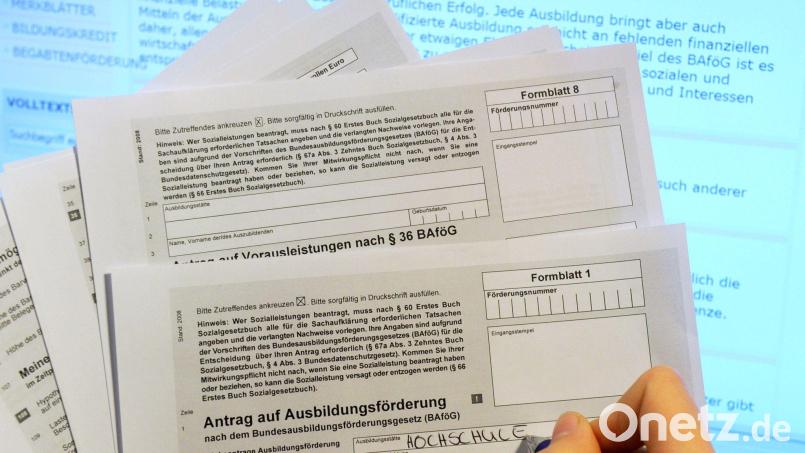 Die Zahl der Bafög-Empfänger in Bayern ist in den vergangenen zehn Jahren deutlich gesunken. Archivbild: picture alliance / Marcus Brandt/dpa
