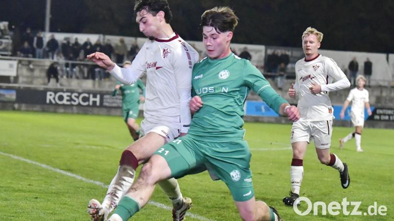 Konstantin Plankl (rechts) und die DJK Gebenbach müssen nach dem Sieg gegen Neumarkt auch gegen Eintracht Bamberg vollen Einsatz zeigen. Bild: Hubert Ziegler