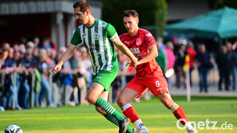 Während es für den SV Mitterteich um Kapitän Marco Kießling (links) im Spitzenspiel gegen Mistelgau um wichtige Punkte geht, hat Waldershof und Luca Foti (rechts) das schwere Auswärtsspiel beim FSV Bayreuth vor der Brust. Archivbild: Schrems, Thomas
