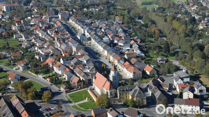In Eschenbach feiert der CSU-Ortsverband sein 80-jähriges Bestehen. Es ist neben Grafenwöhr einer der ältesten Ortsverbände Bayerns. Luftbild: Michael Ascherl