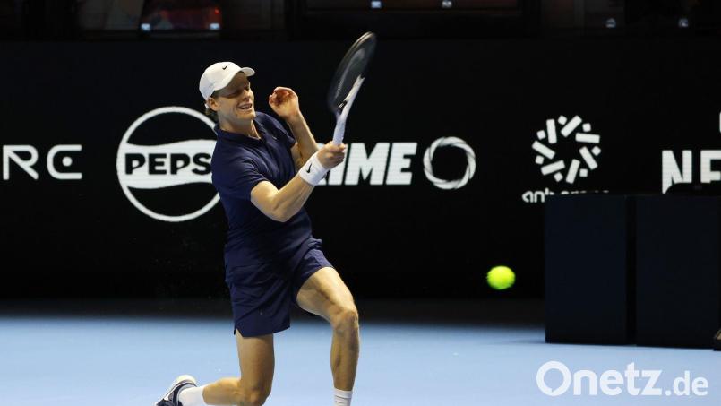 Jannik Sinner setzte sich im Finale von Riad gegen Carlos Alcaraz durch.. Bild: Felice Calabro/IPA via ZUMA Press/dpa