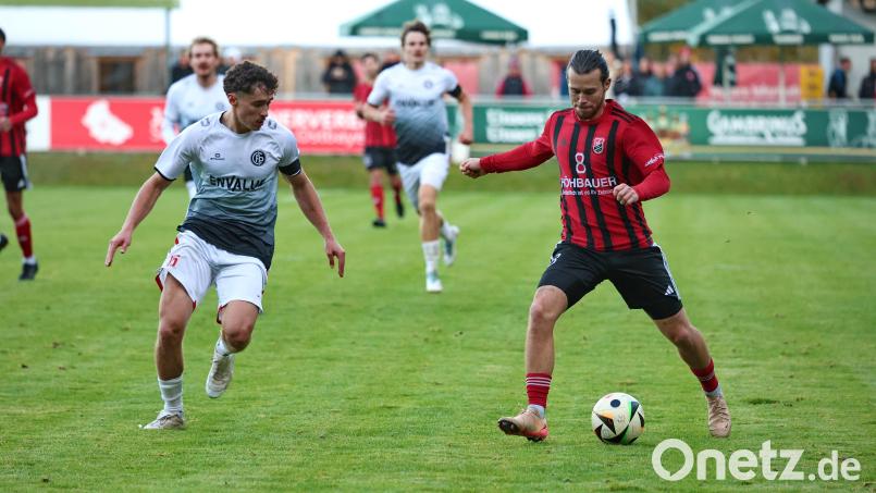 David Bezdicka trug sich beim Oberwildenauer 3:2-Heimsieg über den 1. FC Passau doppelt in die Torschützenliste ein. Bild: Dieter Jäschke