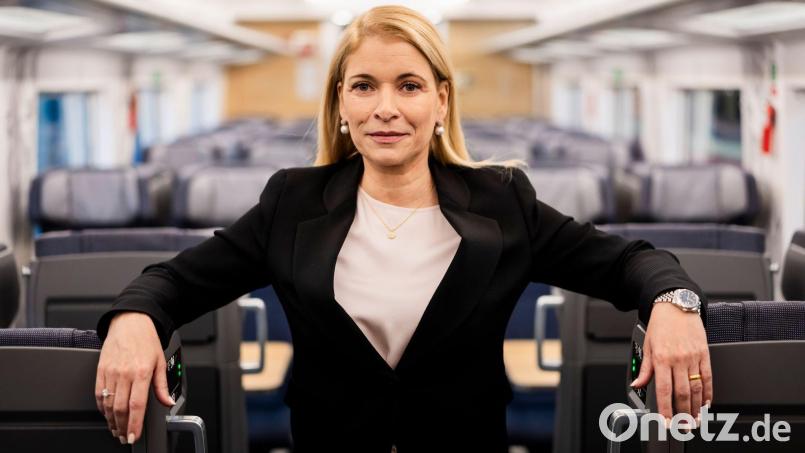 Es müsse alles anders gemacht werden als früher, sagt die neue Bahn-Chefin Palla. (Archivbild) Bild: Christoph Soeder/dpa Pool/dpa