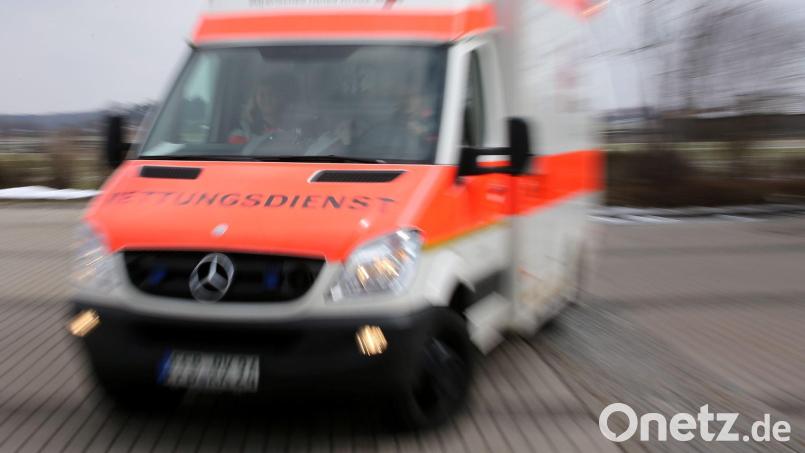 Der 59-Jährige hat sich bei seinem Sturz schwer verletzt. (Symbolbild) Bild: Stephan Jansen/dpa