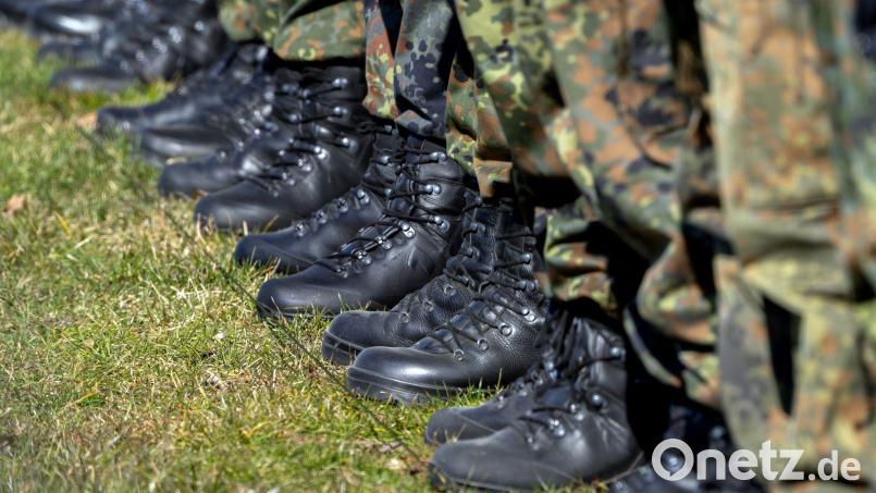 Die Bundesregierung ringt um die Ausgestaltung eines neuen Wehrdienstgesetzes, das zum 1. Januar in Kraft treten soll. Bild: Soeren Stache/dpa