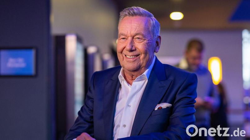 Roland Kaiser ist mit 73 Jahren sehr fit - weil er entsprechend lebt. (Archivbild) Bild: Guido Kirchner/dpa