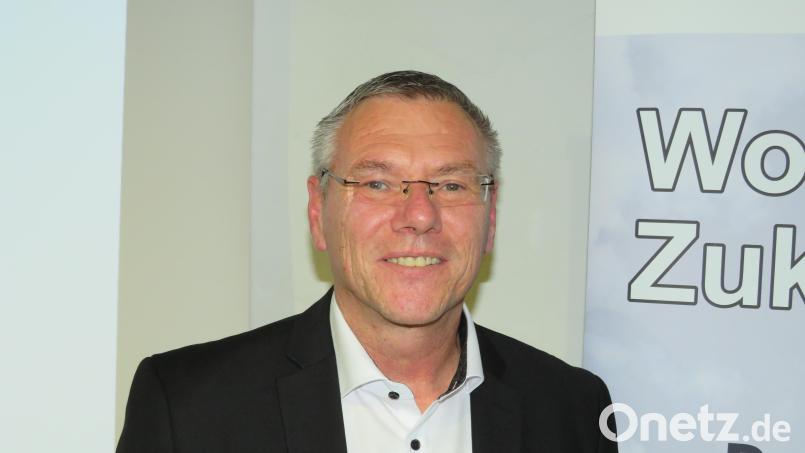 Bürgermeister Reinhard Sollfrank (FWG) tritt zur Kommunalwahl 2026 noch einmal an. Bild: adj