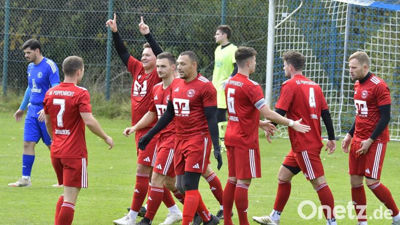 Fünf Mal konnten die Spieler der SG Traßlberg/Poppenricht beim SV Loderhof jubeln. &quot;Trapo&quot; ist damit Herbstmeister der Kreisklasse Süd. Bild: Hubert Ziegler