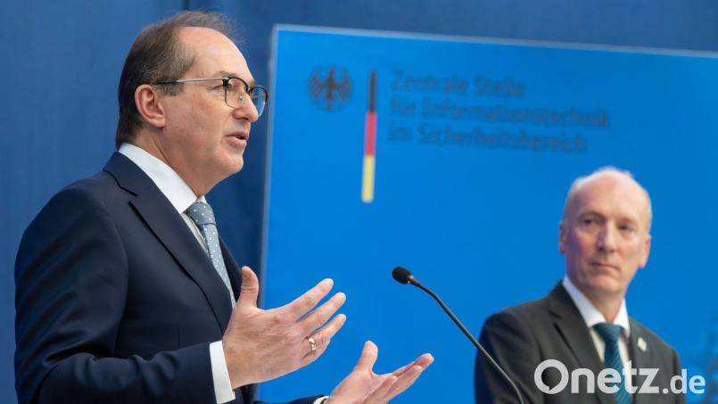 Nach den Worten von Innenminister Dobrindt steht die Vereinbarung mit den islamistischen Taliban über Abschiebungen nach Afghanistan vor dem Abschluss. Bild: Peter Kneffel/dpa