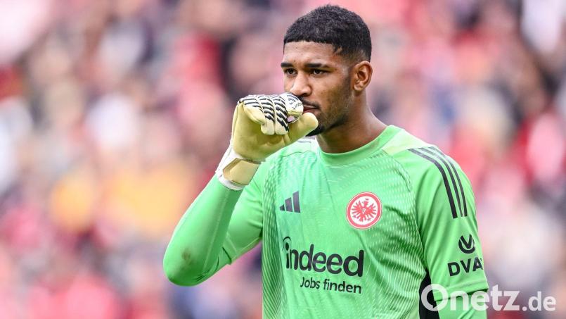 Sah bei Freiburgs 2:2 am Sonntag nicht gut aus: Frankfurt-Keeper Kauã Santos. Bild: Harry Langer/dpa