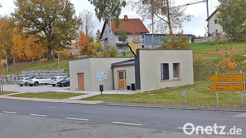 Eine überraschende positive Entwicklung gibt es beim ehemaligen &quot;Goldenen Hirschen&quot;: Auch für den Grunderwerb hat die Gemeinde nun eine Zuweisung von 23.800 Euro erhalten. Auch für die Gestaltung der Freiflächen ergeben sich nach Endabrechnung überplanmäßige Zuweisungen von 14.700 Euro. Bild: ld