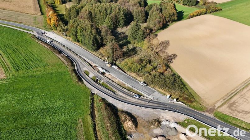 Die neue Brücke über den Mooswiesengraben bei Kemnath wird am 22. Oktober 2025 für den Verkehr freigegeben. Bild: Staatliches Bauamt Amberg-Sulzbach