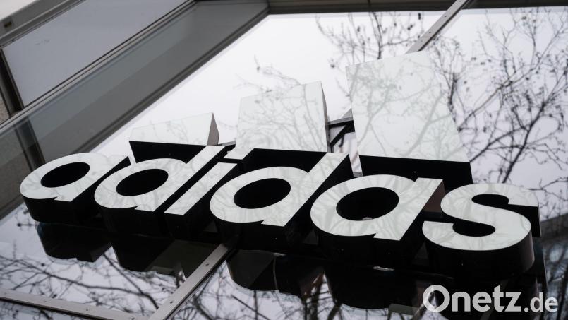 Adidas wird nach einem starken dritten Quartal optimistischer für 2025. Bild: Christophe Gateau/dpa