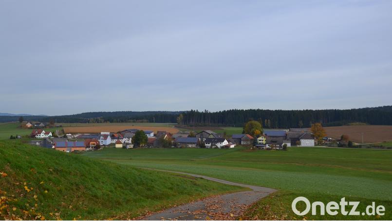 Die Grundstückseigentümer des Ortsteiles Gaisheim können mit einer Gutschrift bei der Abrechnung der Wasserbaustelle rechnen. Bild: Peter Garreiss