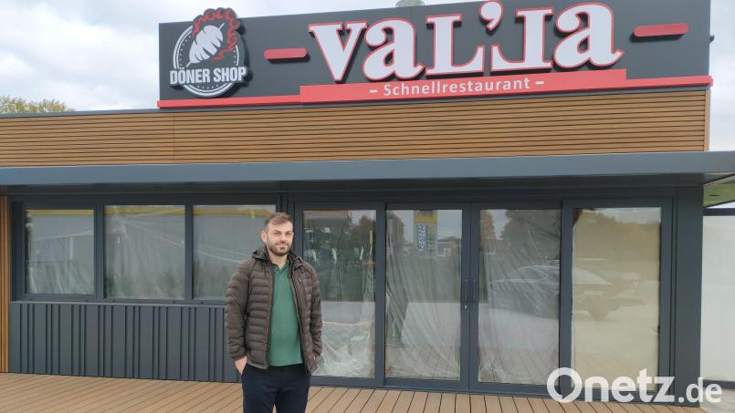Ahmet Horoz, Besitzer des Dönerimbisses &quot;Babylon Grill&quot;, eröffnet ein zweites Schnellrestaurant in Eschenbach. Bild: ald