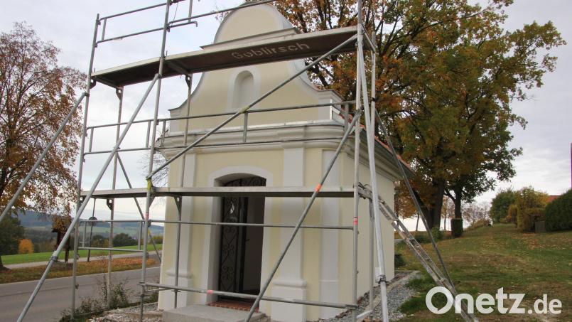 Die Sanierung der Wegkapelle am Kirchberg ist bis auf die Außenanlagen abgeschlossen. Am 1. Mai kommenden Jahres soll die Einweihung erfolgen. Bild: kro