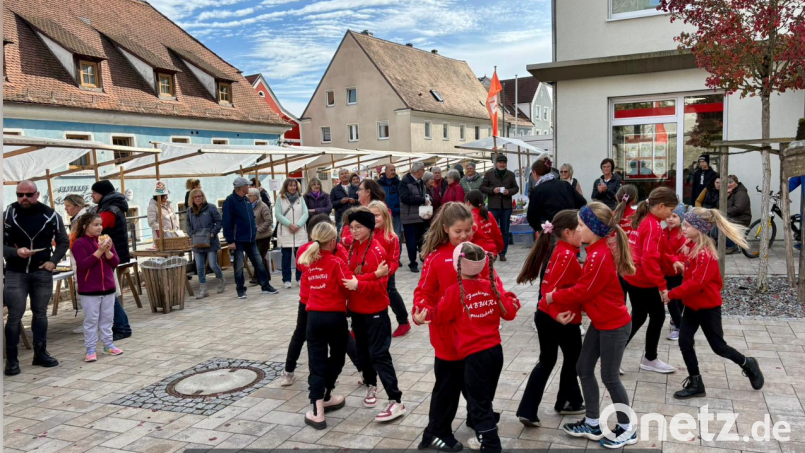 Besucher beim verkaufsoffenen Sonntag in Nabburg. Bild: Gerlinde Graja