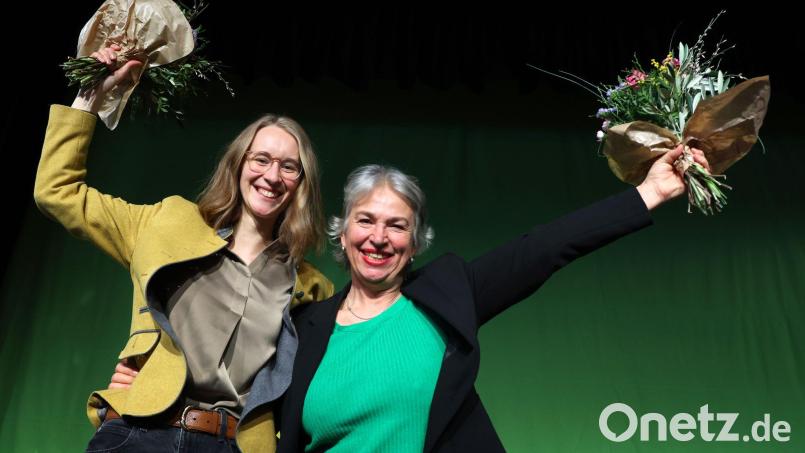 Die Grüne-Doppelspitze Eva Lettenbauer (links) und Gisela Sengl will sich auf dem Parteitag erneut zur Wahl stellen. Gegenkandidaten müssen sie bislang keine fürchten. (Archivbild) Bild: Karl-Josef Hildenbrand/dpa