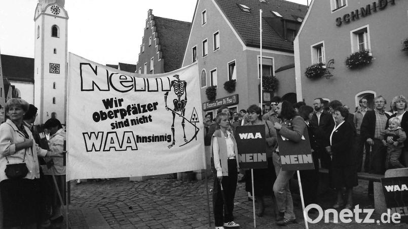 Eine Anti-WAA-Demo auf dem Marktplatz in Schwandorf. Bild: Wolfgang Nowak